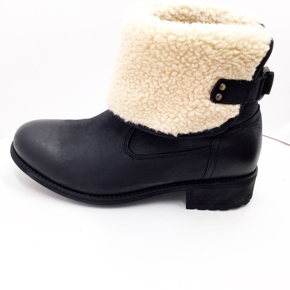 {UGG}Aldon Water Resistant Leather Boot - Picture 8 of 16
